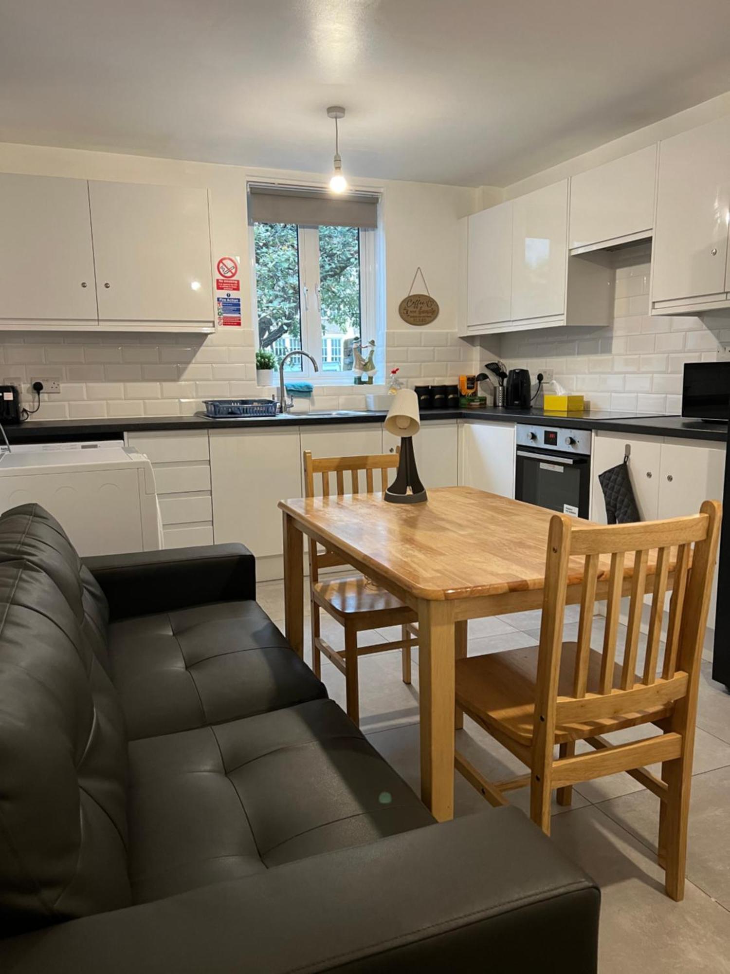 Lovely Double Rooms In Euston & Square In Central 런던 외부 사진