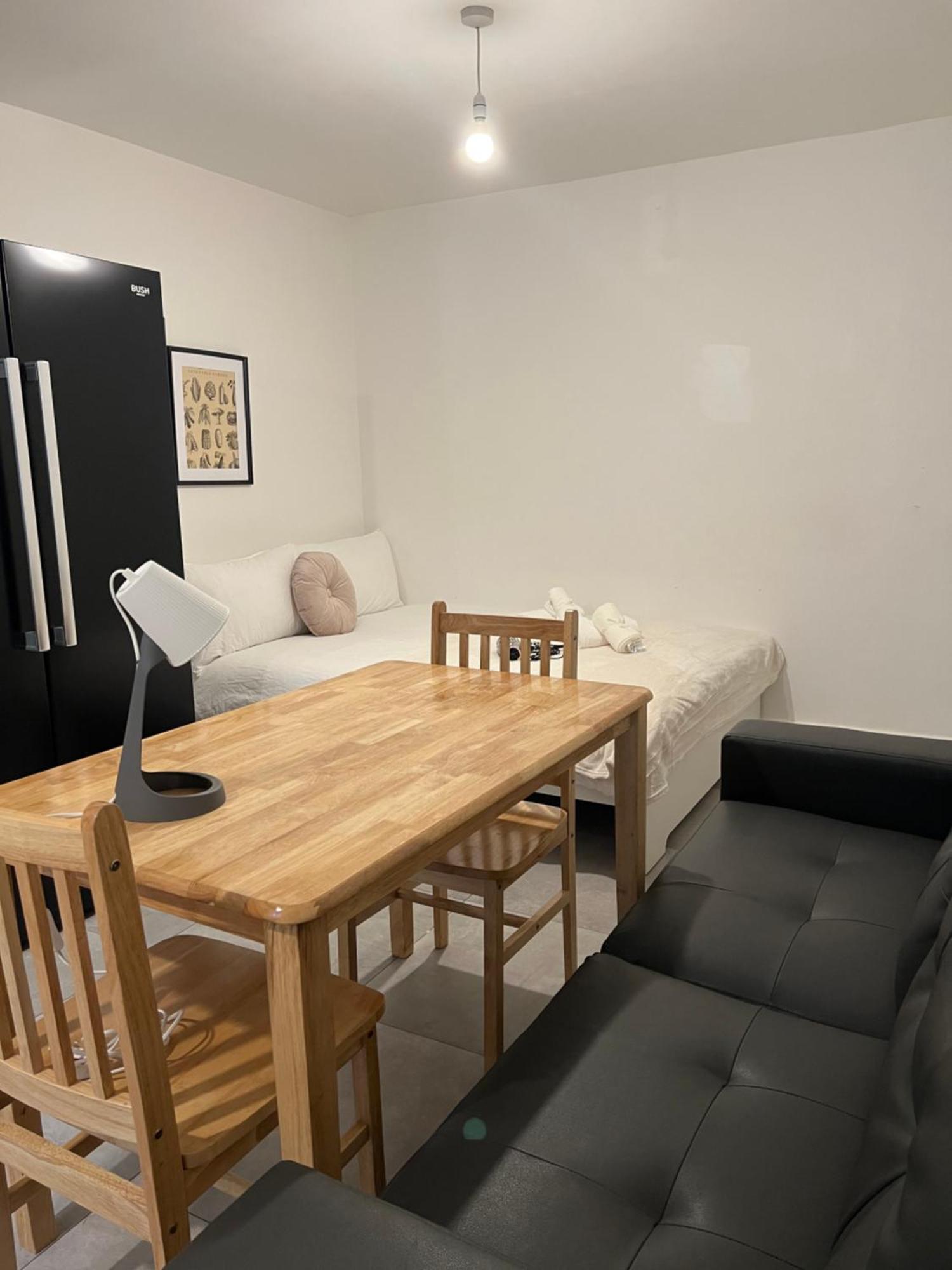 Lovely Double Rooms In Euston & Square In Central 런던 외부 사진