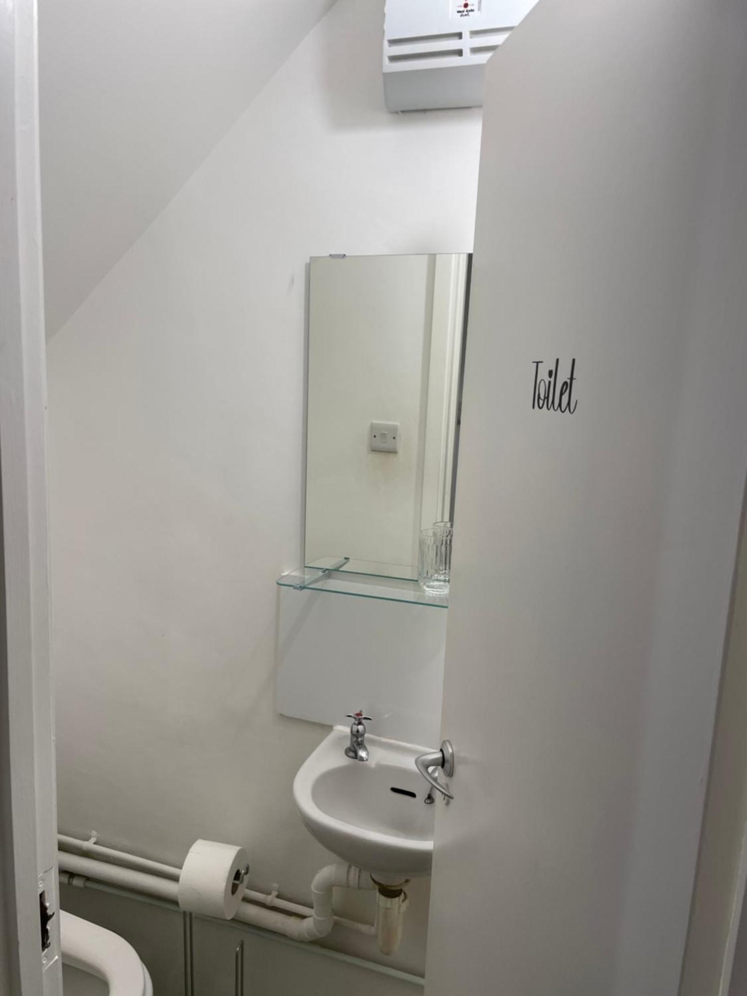 Lovely Double Rooms In Euston & Square In Central 런던 외부 사진