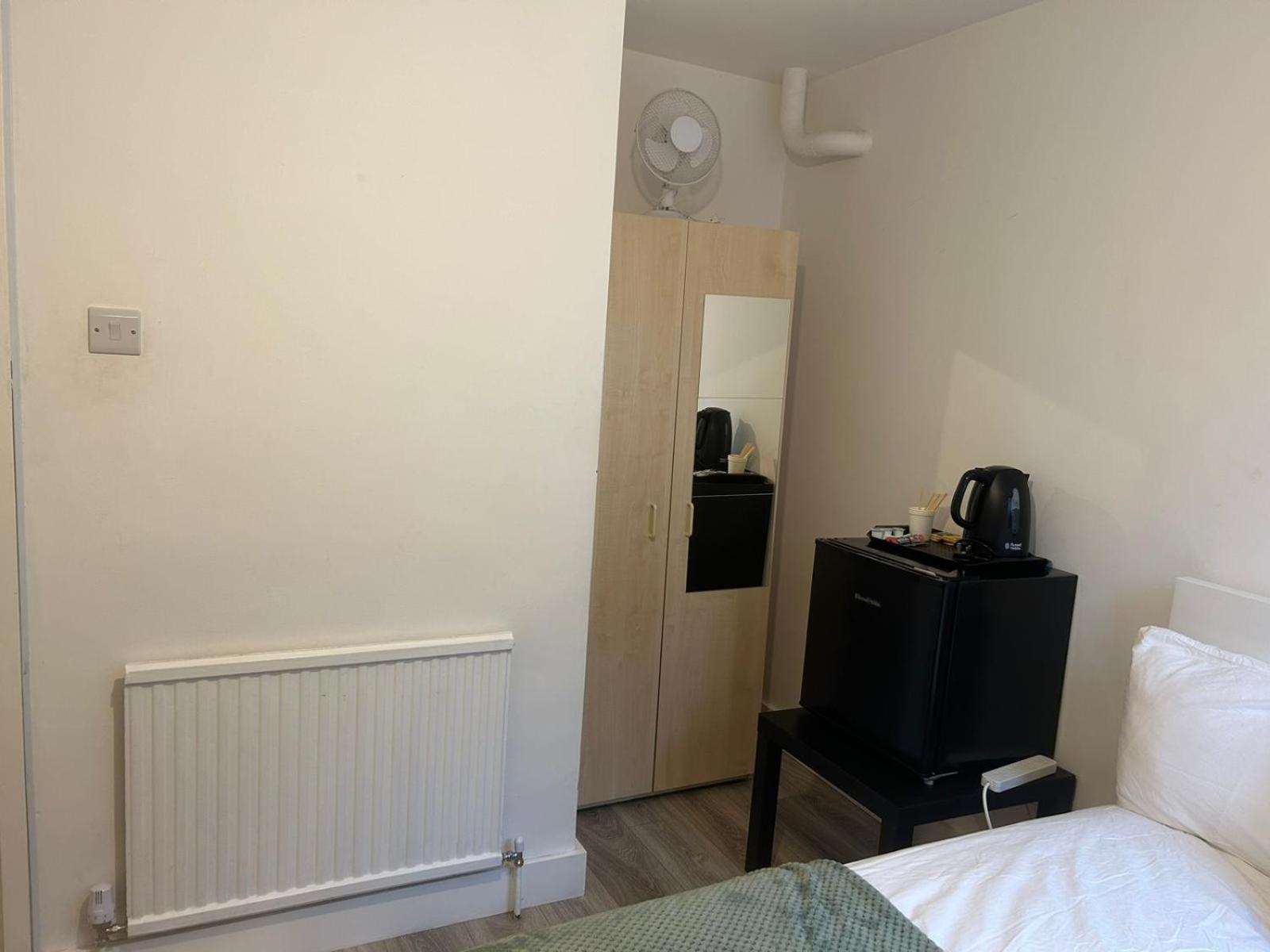Lovely Double Rooms In Euston & Square In Central 런던 외부 사진
