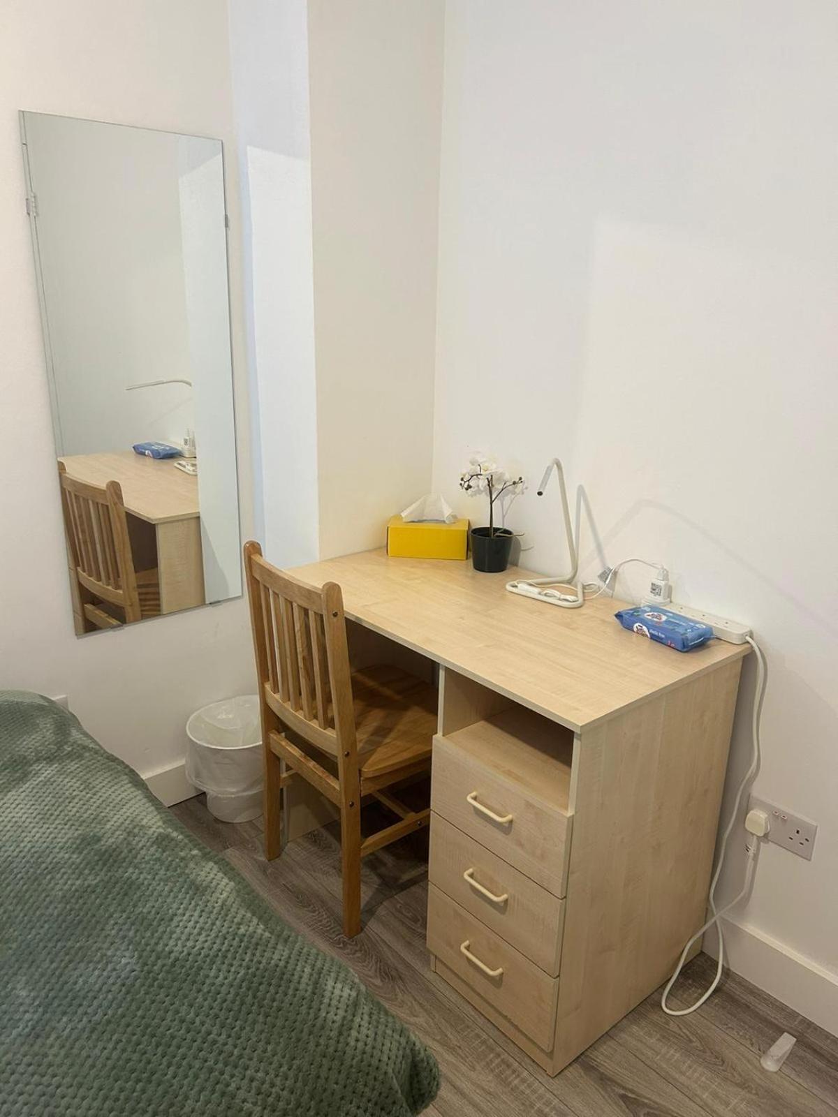 Lovely Double Rooms In Euston & Square In Central 런던 외부 사진