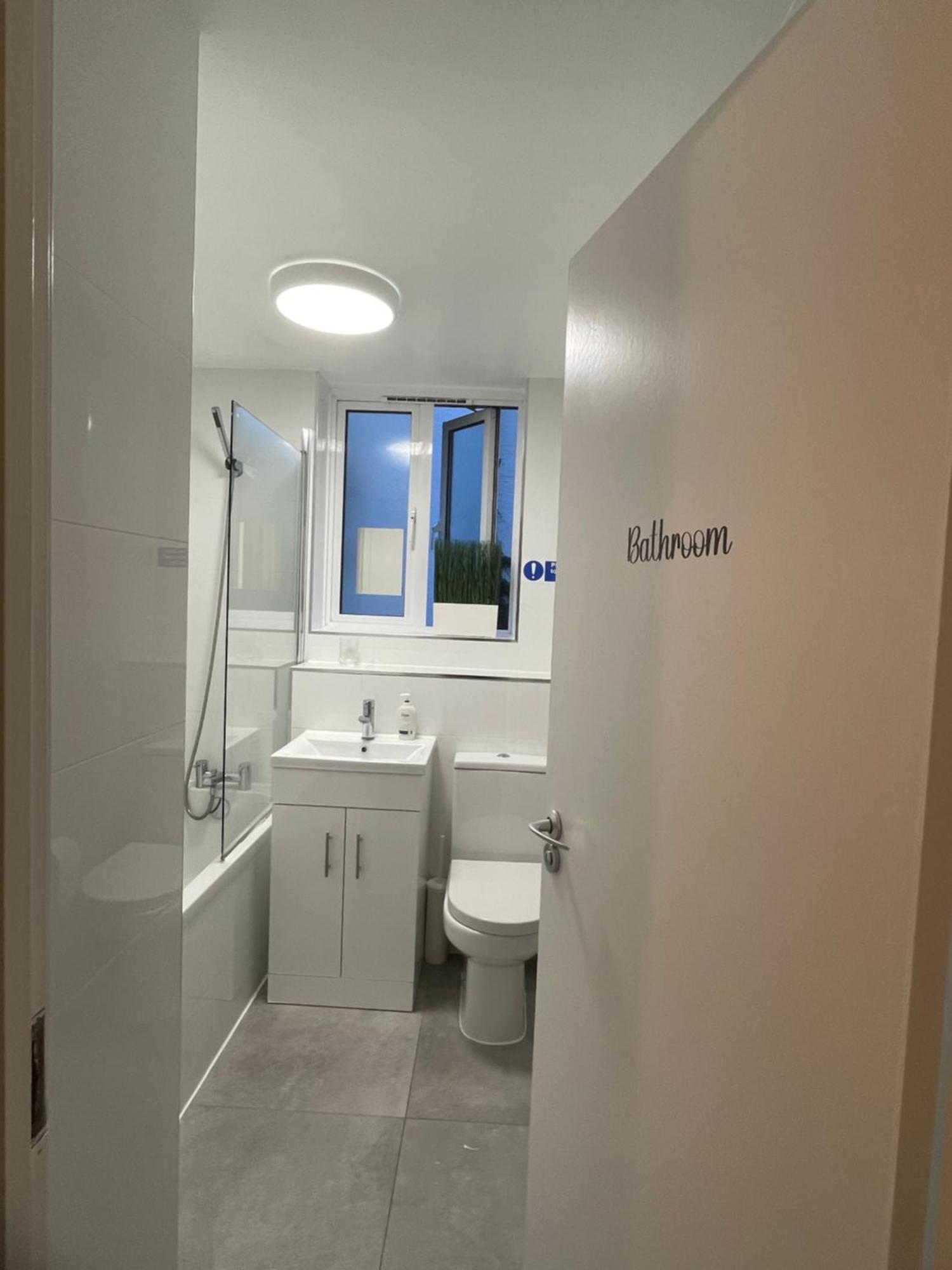Lovely Double Rooms In Euston & Square In Central 런던 외부 사진