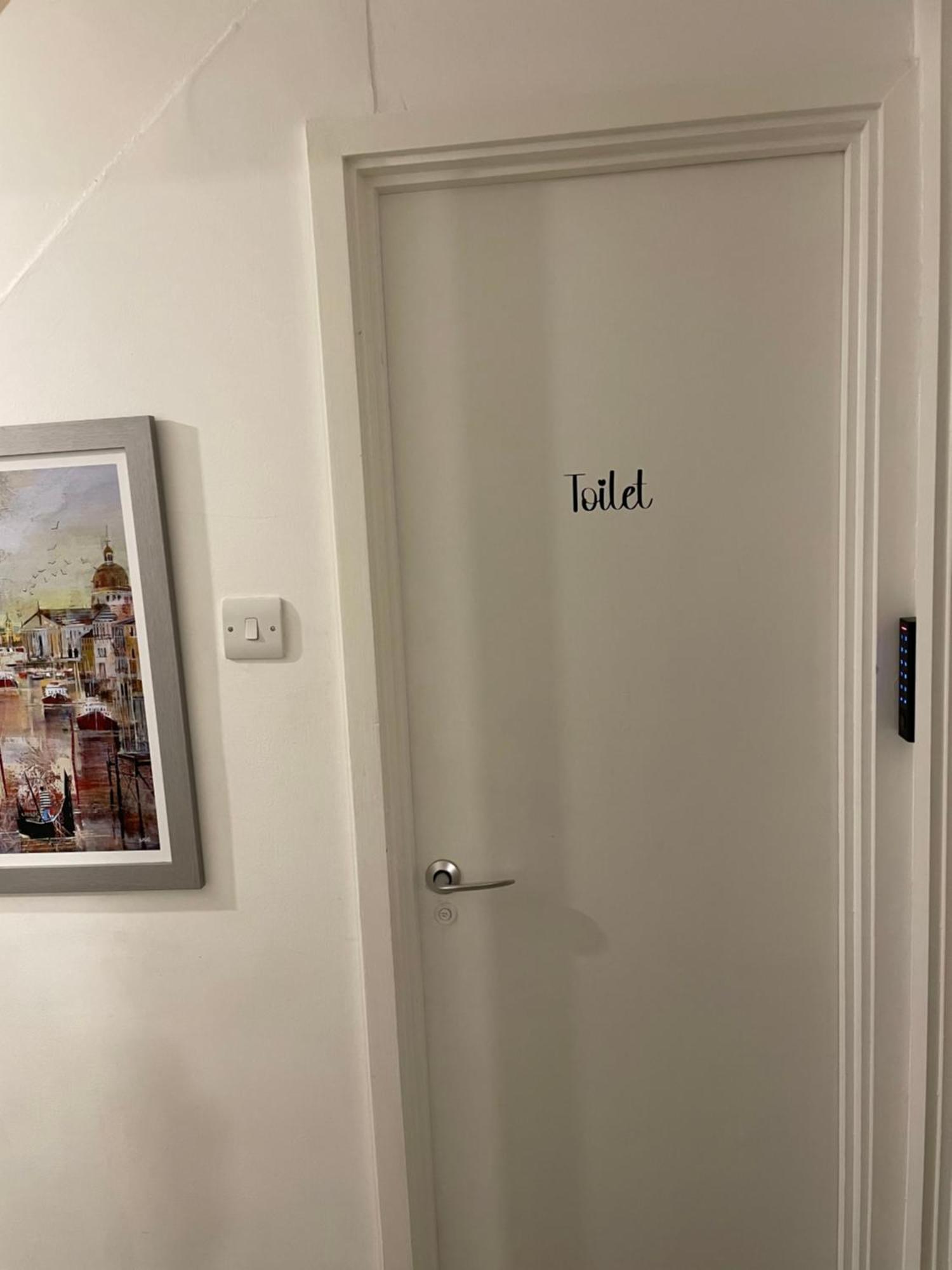 Lovely Double Rooms In Euston & Square In Central 런던 외부 사진