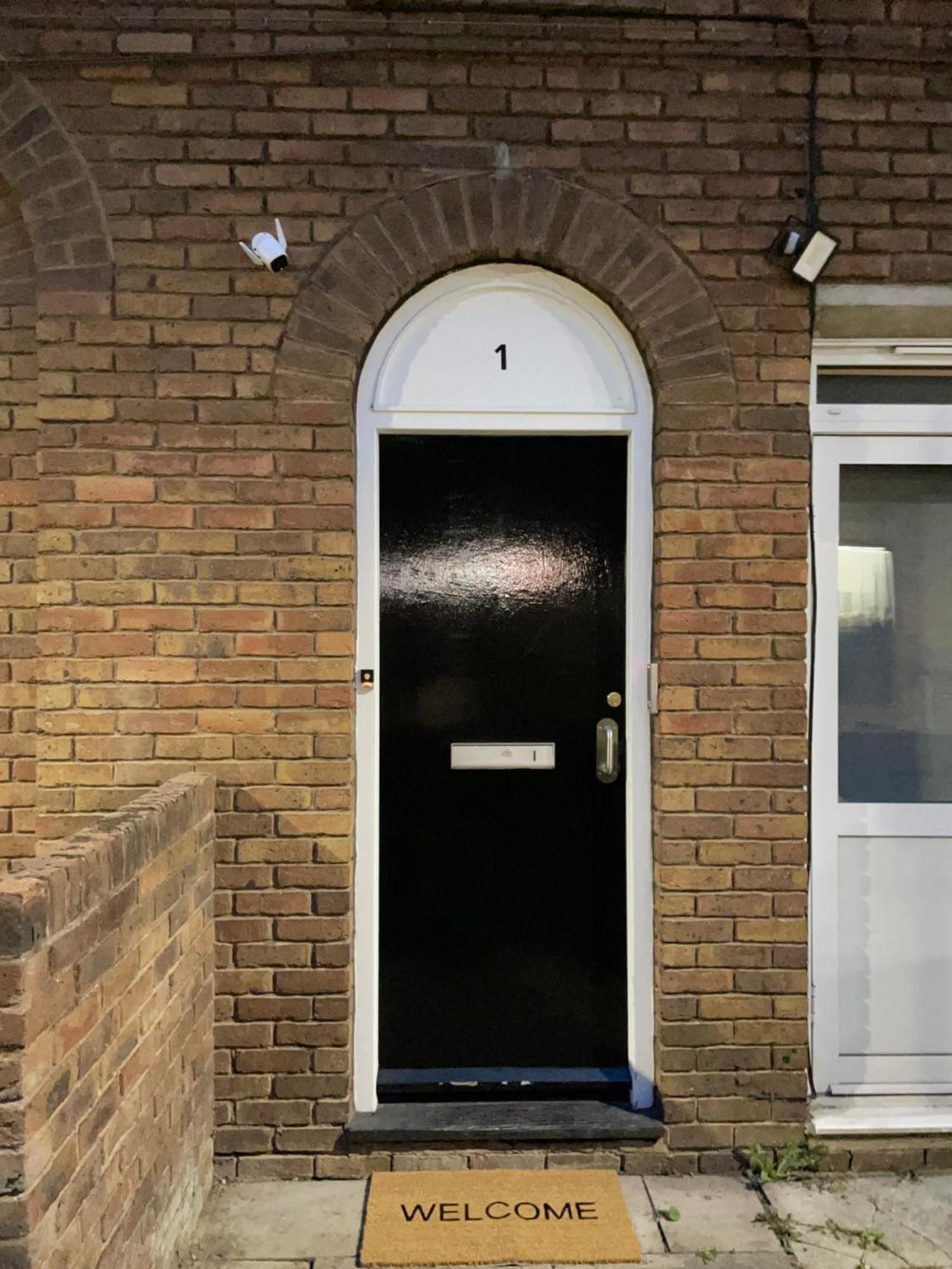 Lovely Double Rooms In Euston & Square In Central 런던 외부 사진